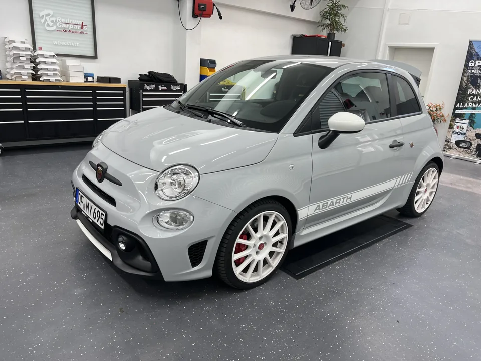 Abarth 695 in unserer Einbauwerkstatt