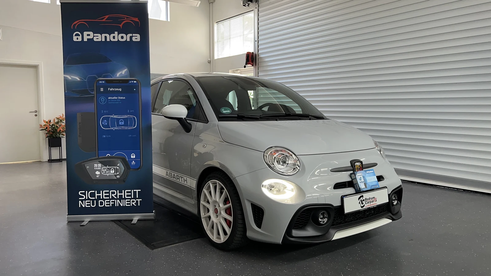 Abarth 695 mit Pandora Smart Pro V3 in unserer Werkstatt