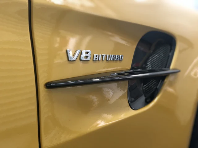 Mercedes AMG GT R – V8-Biturbo-Detail