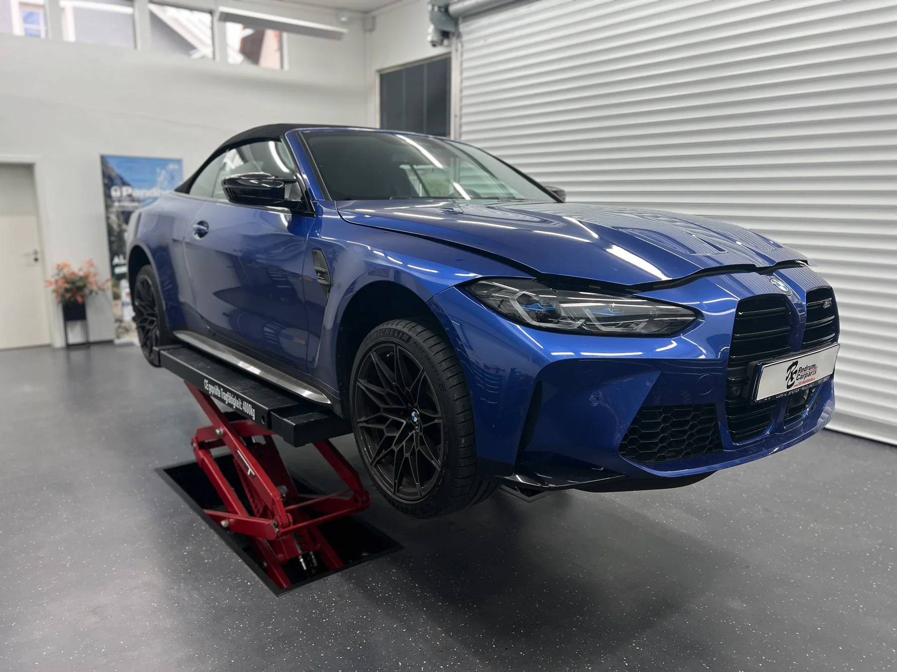 BMW M4 Cabrio mit Pandora Smart Pro V4 in unserer Werkstatt