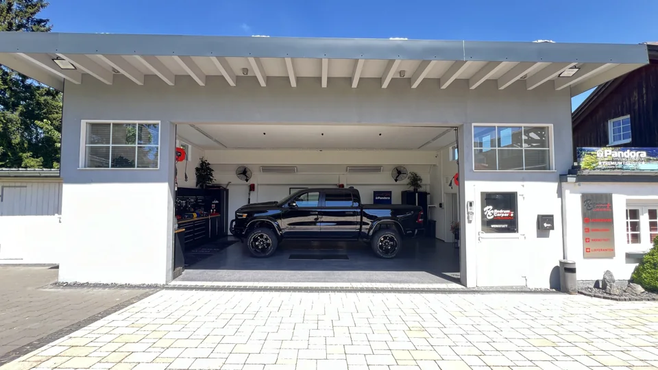 Dodge RAM in unserer Werkstatt in Niddatal