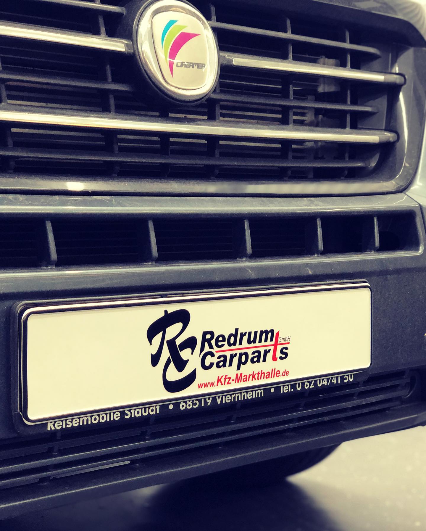 Frontdetail des Dreamer auf Fiat-Ducato-Basis