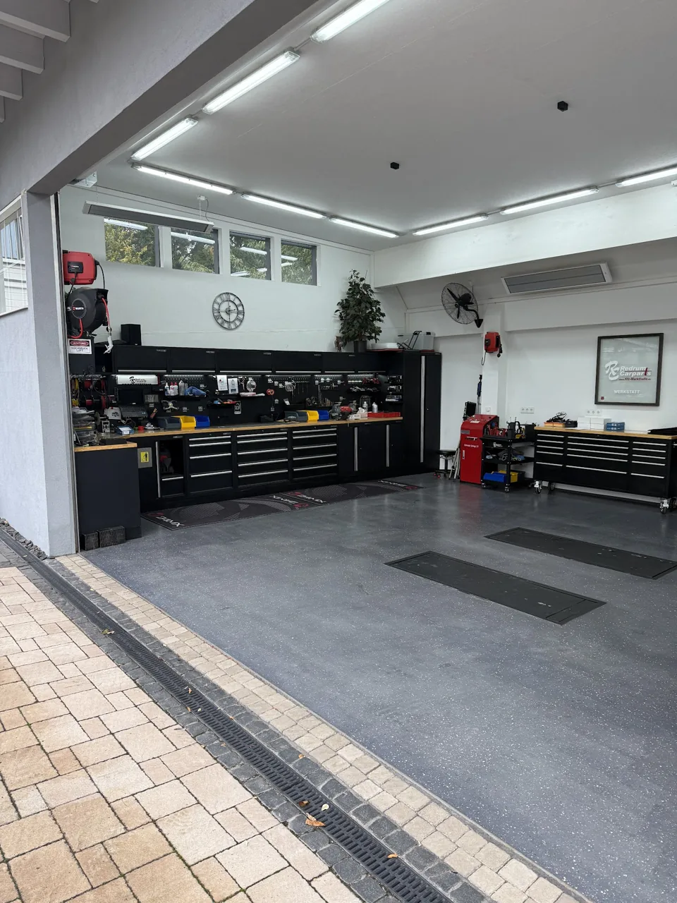Blick in unsere Einbauwerkstatt