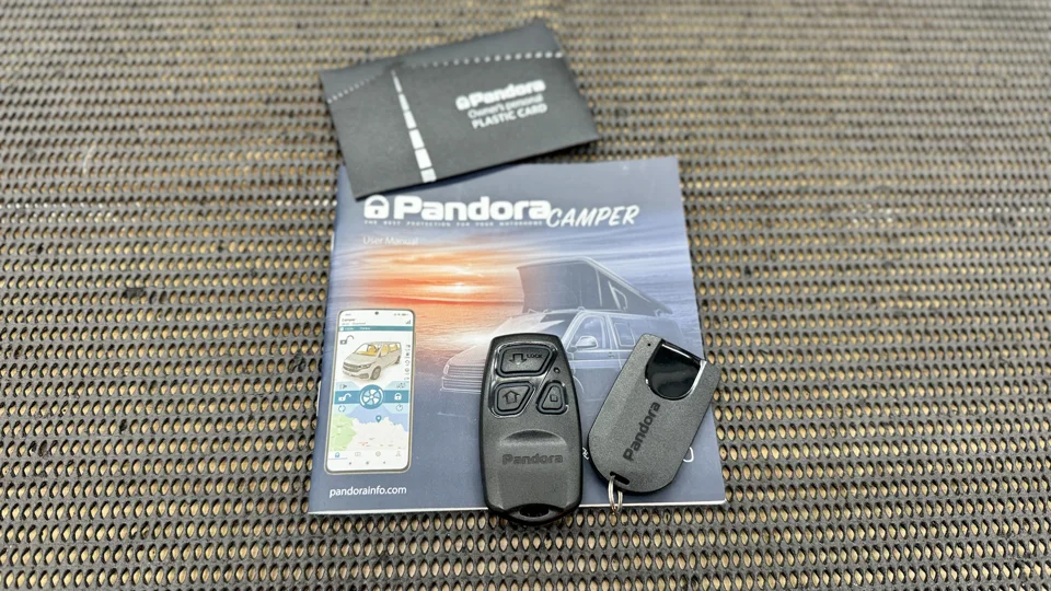 Pandora Fernbedienung und Autorisierungs-TAG