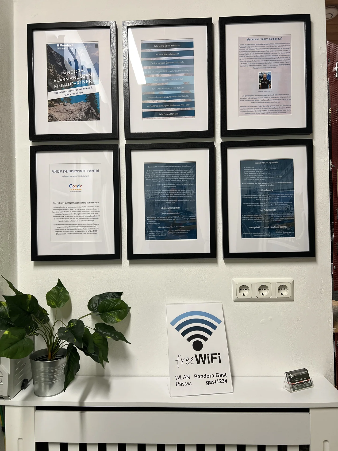 Gerahmte Informationen und WLAN-Hinweis im Kundenbereich